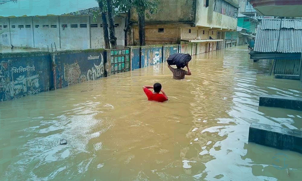 ফের বন্যার আশঙ্কা, ১০ জেলায় সতর্কতা