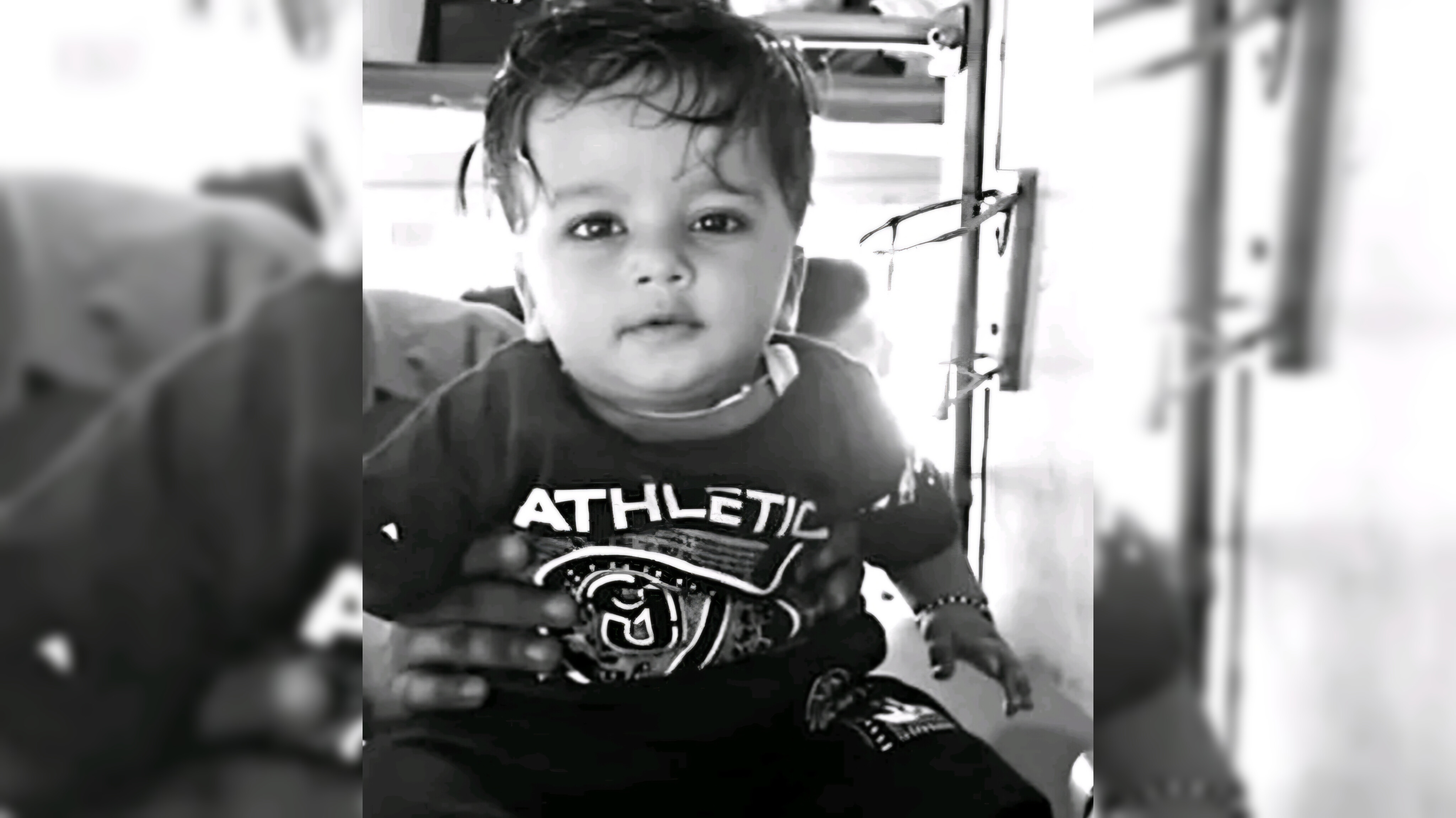 চলন্ত ট্রেনে মায়ের কোল থেকে পড়ে ৯ মাসের শিশুর মৃত্যু, ২৩ ঘণ্টা পর মরদেহ উদ্ধার...